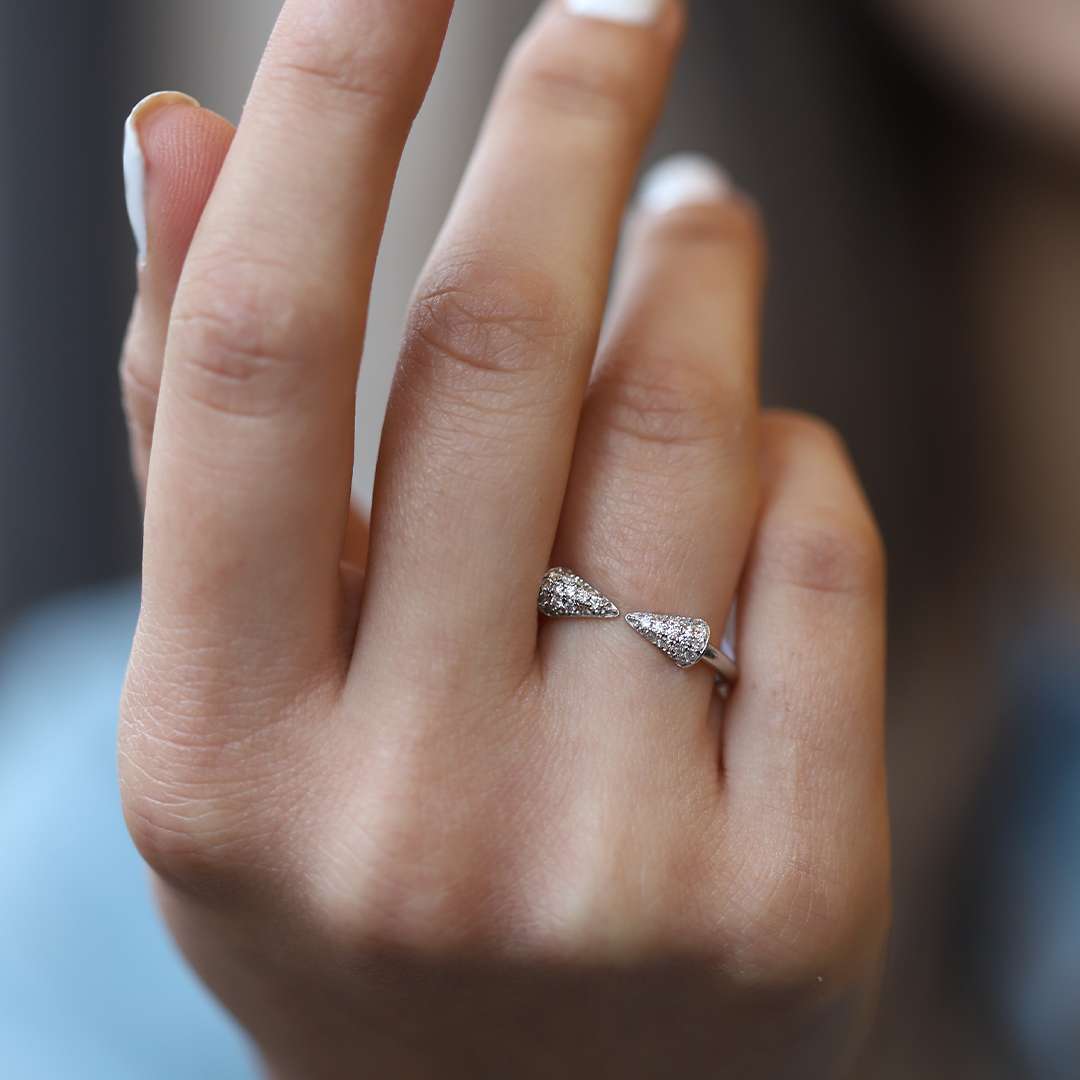 0.25 Karat Pırlantalı Tasarım Yüzük